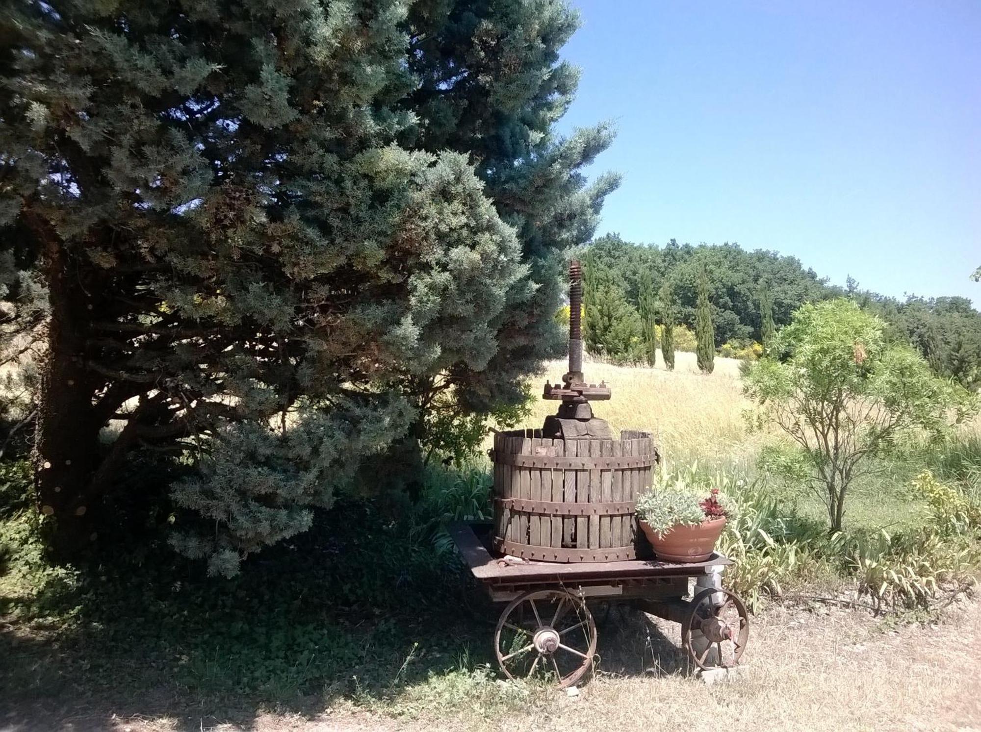 Le Val Leron Bed & Breakfast Valaurie Luaran gambar