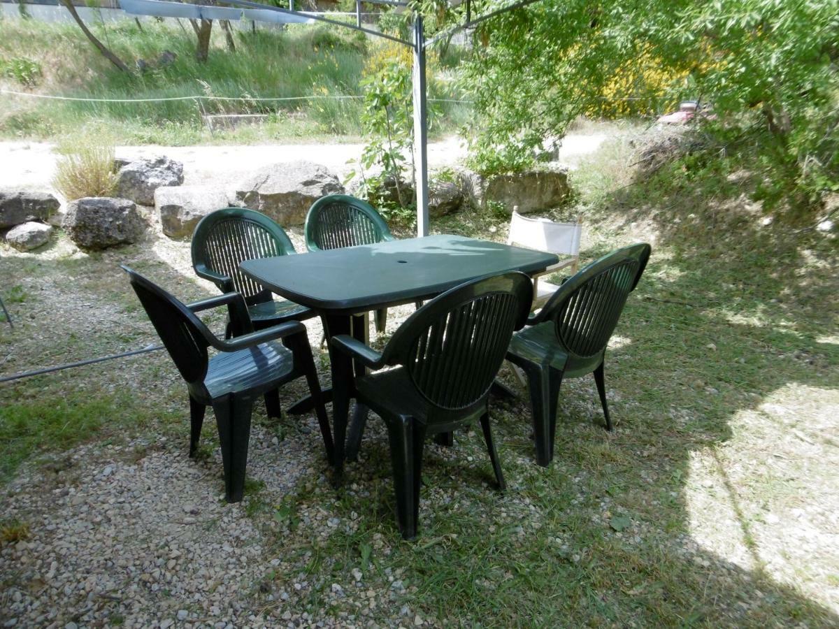 Le Val Leron Bed & Breakfast Valaurie Luaran gambar